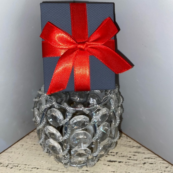 🆕1/10 CT. DIAMOND EARRINGS-GENUINE IN A BEAUTIFUL GIFT BOX. GREAT GIFT IDEA. - Picture 3 of 4